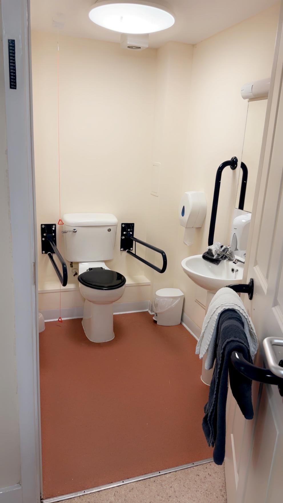 toilet at heathlands