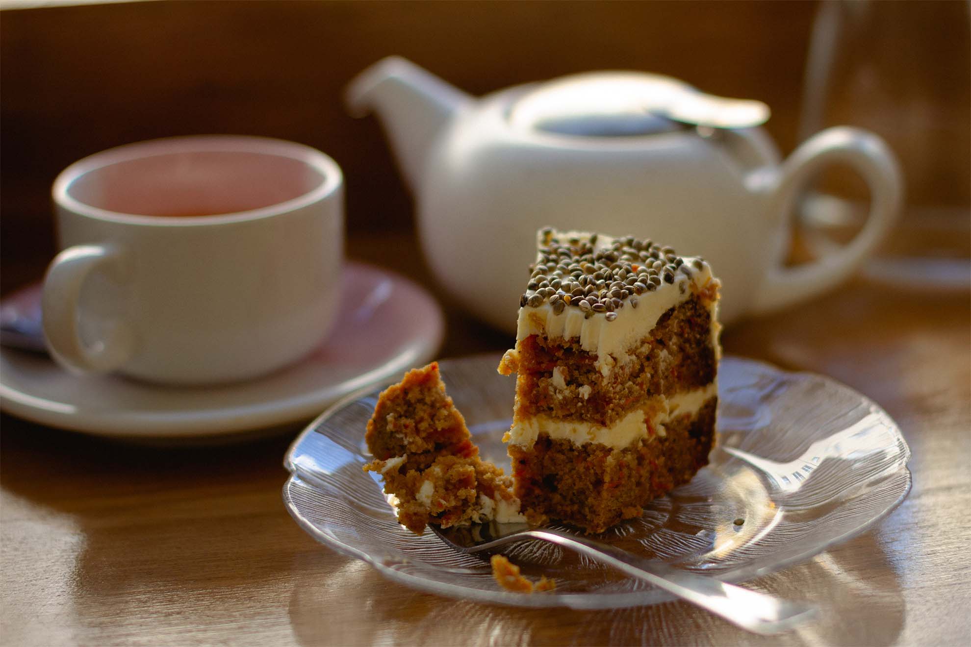 dining-eating-diner-cake