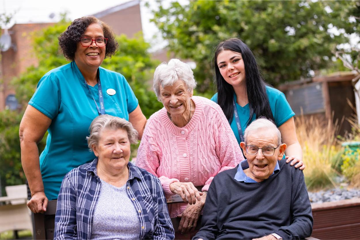 staff-qith-residents